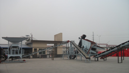 機(jī)制砂生產(chǎn)線(xiàn)試機(jī)中